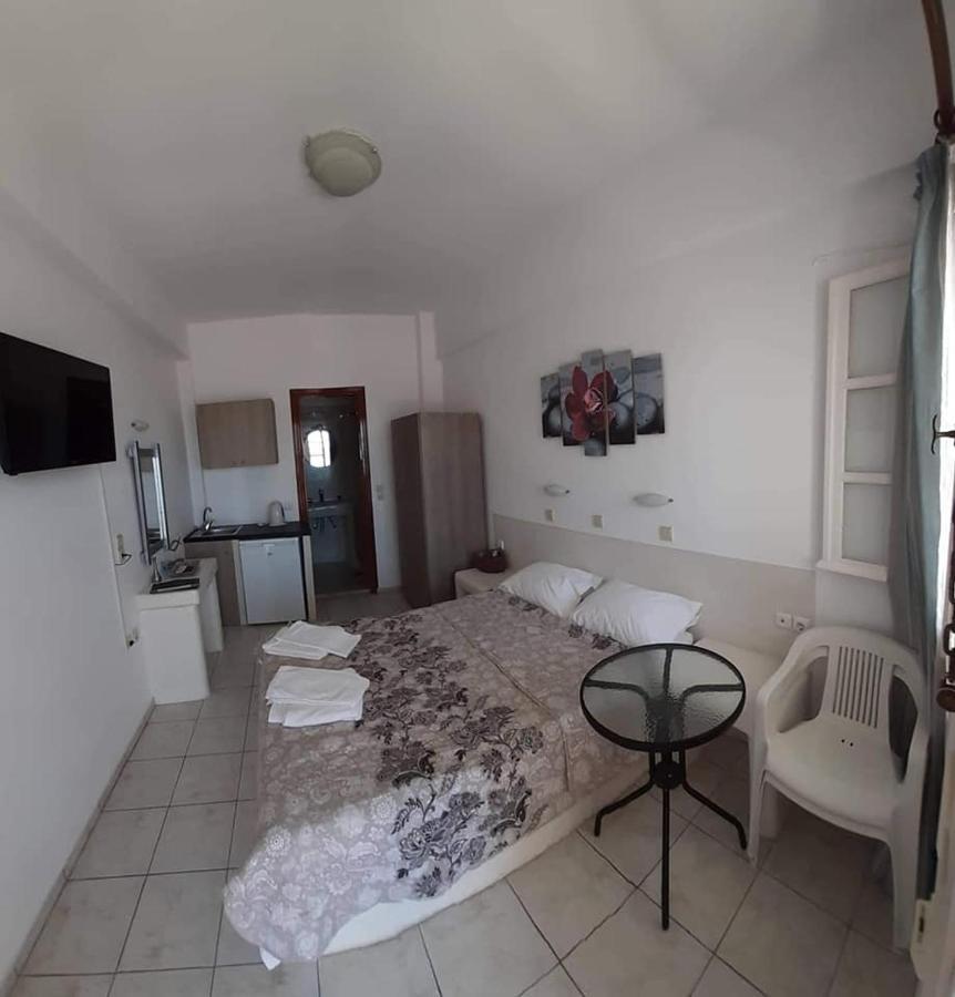 Rooms To Let Rena Monolithos  Exterior photo