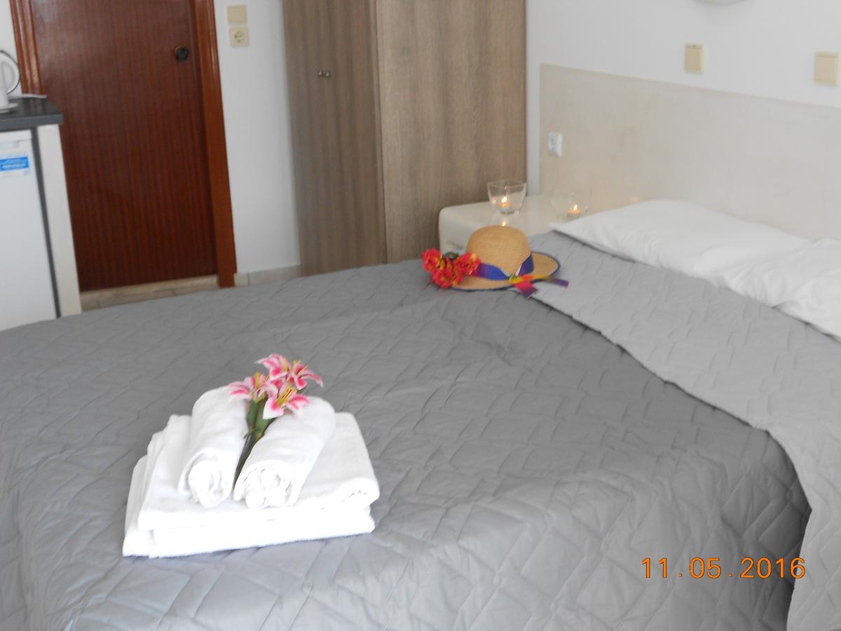 Rooms To Let Rena Monolithos  Exterior photo